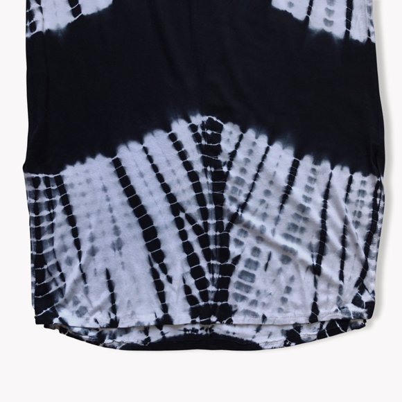Urban X Black & White Tie-Dye Shift Dress - Picture 8 of 12